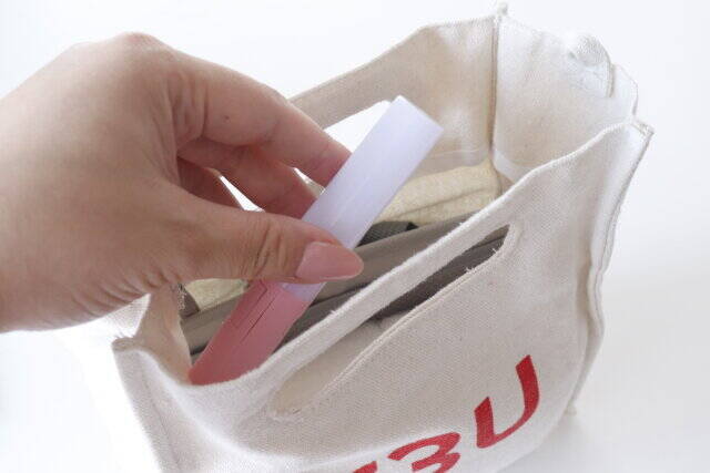 セリアさん…こんなに小さいの見たことないよ！持ち運びに便利なライト