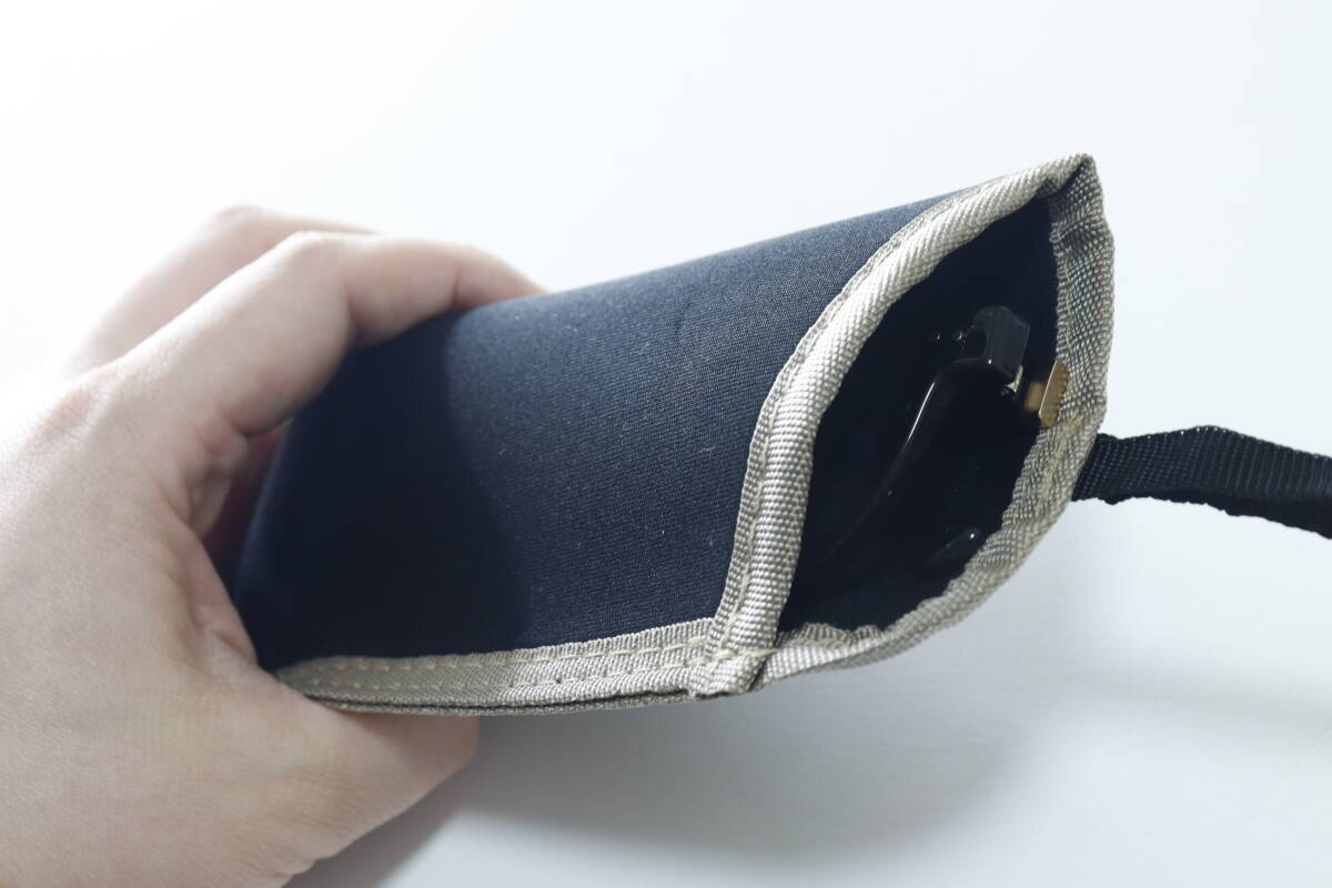 100均で理想形見つけた！「軽くて持ち運びが楽！」アウトドアでも使いやすいケース