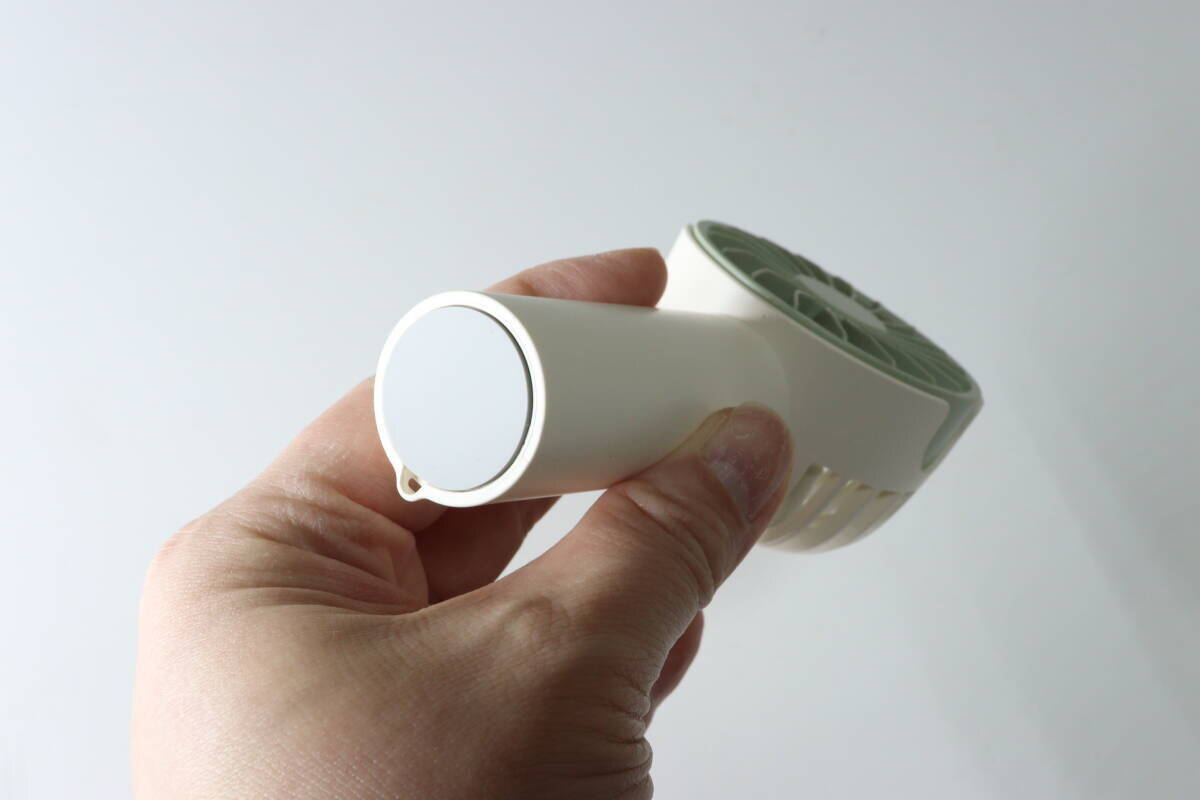 100均で買えるとは思えん！サイズも使用感も文句なし！買ってよかった700円家電