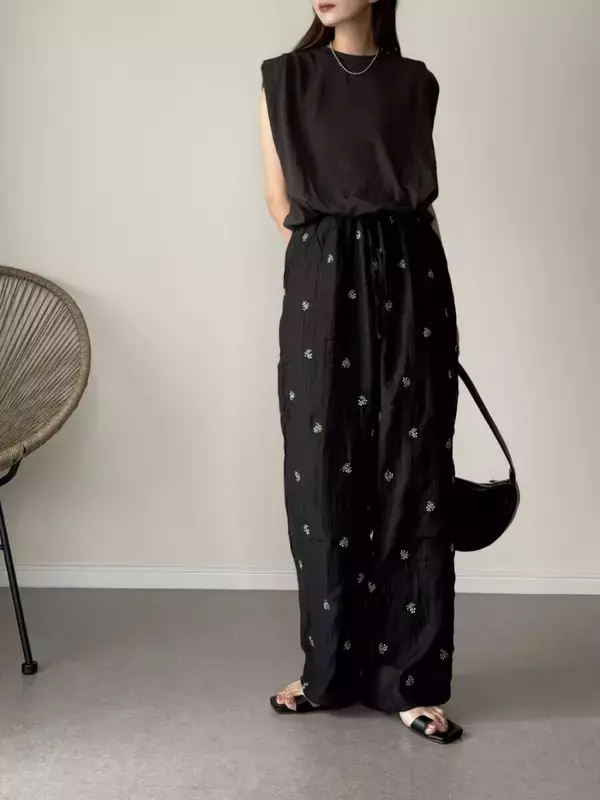 シンプルな夏コーデは「柄パンツ」投入で差が付く！ラクしておしゃれ♡大人のこなれスタイル