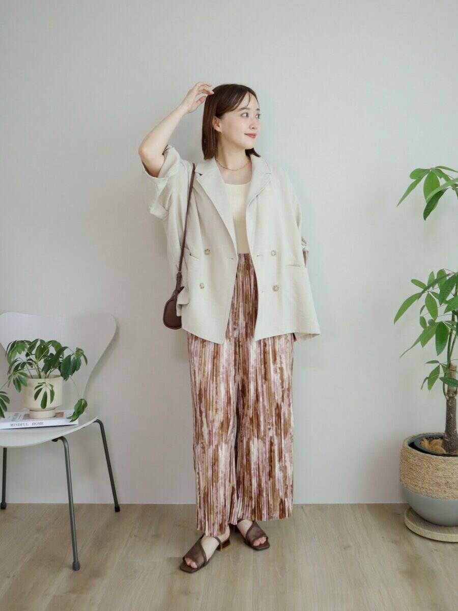 シンプルな夏コーデは「柄パンツ」投入で差が付く！ラクしておしゃれ♡大人のこなれスタイル