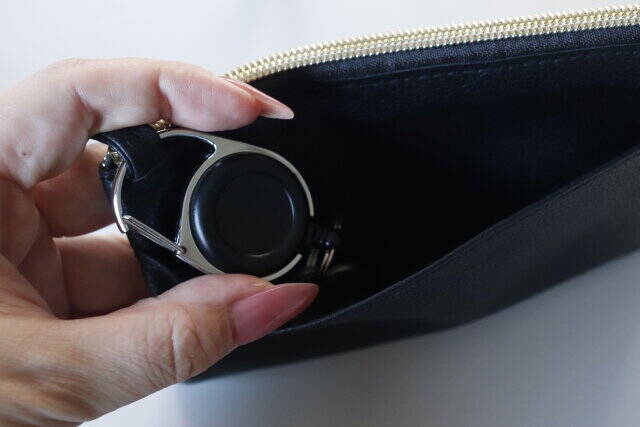 ダイソーのコレ鍵につけとくと便利だよ～！諦めてたバッグにもつけられる便利なキーホルダー