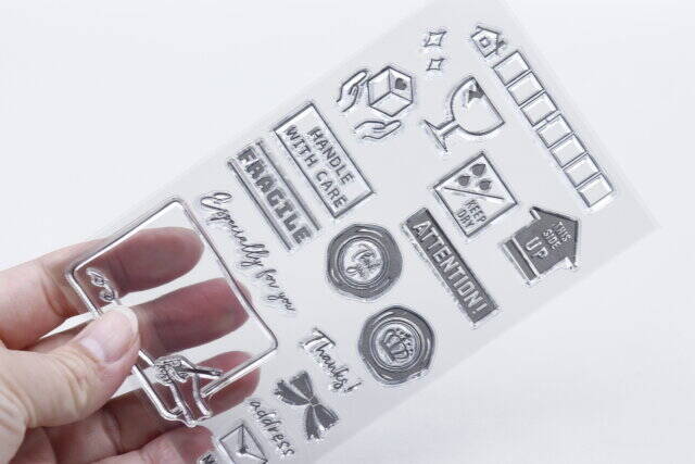 キャンドゥのコレで効率爆上がり！フリマアプリが捗るクリアスタンプ