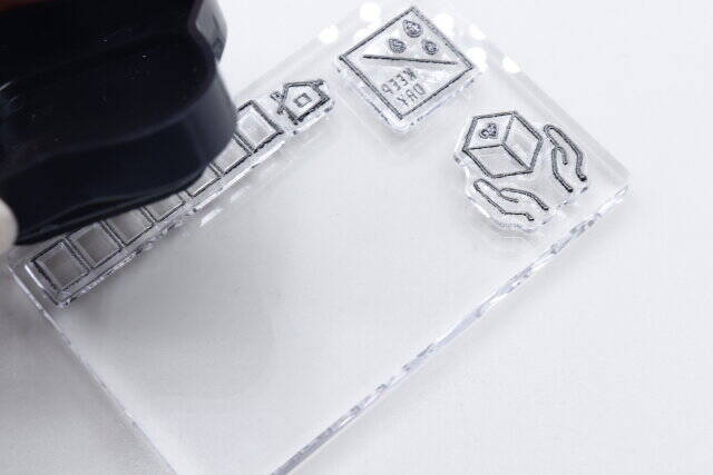 キャンドゥのコレで効率爆上がり！フリマアプリが捗るクリアスタンプ