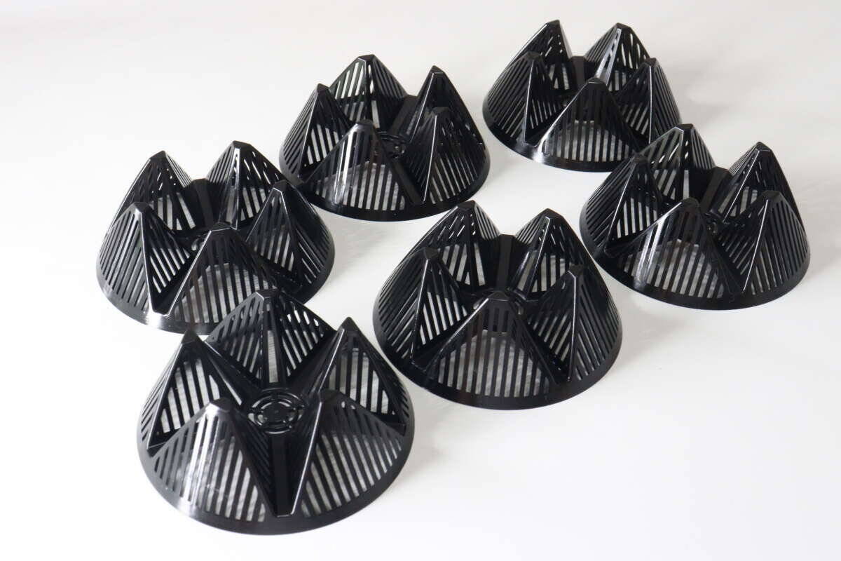 100均の人気アイテムに進化系出たぞ～！「売切れる前に絶対買って」機能的な園芸グッズ