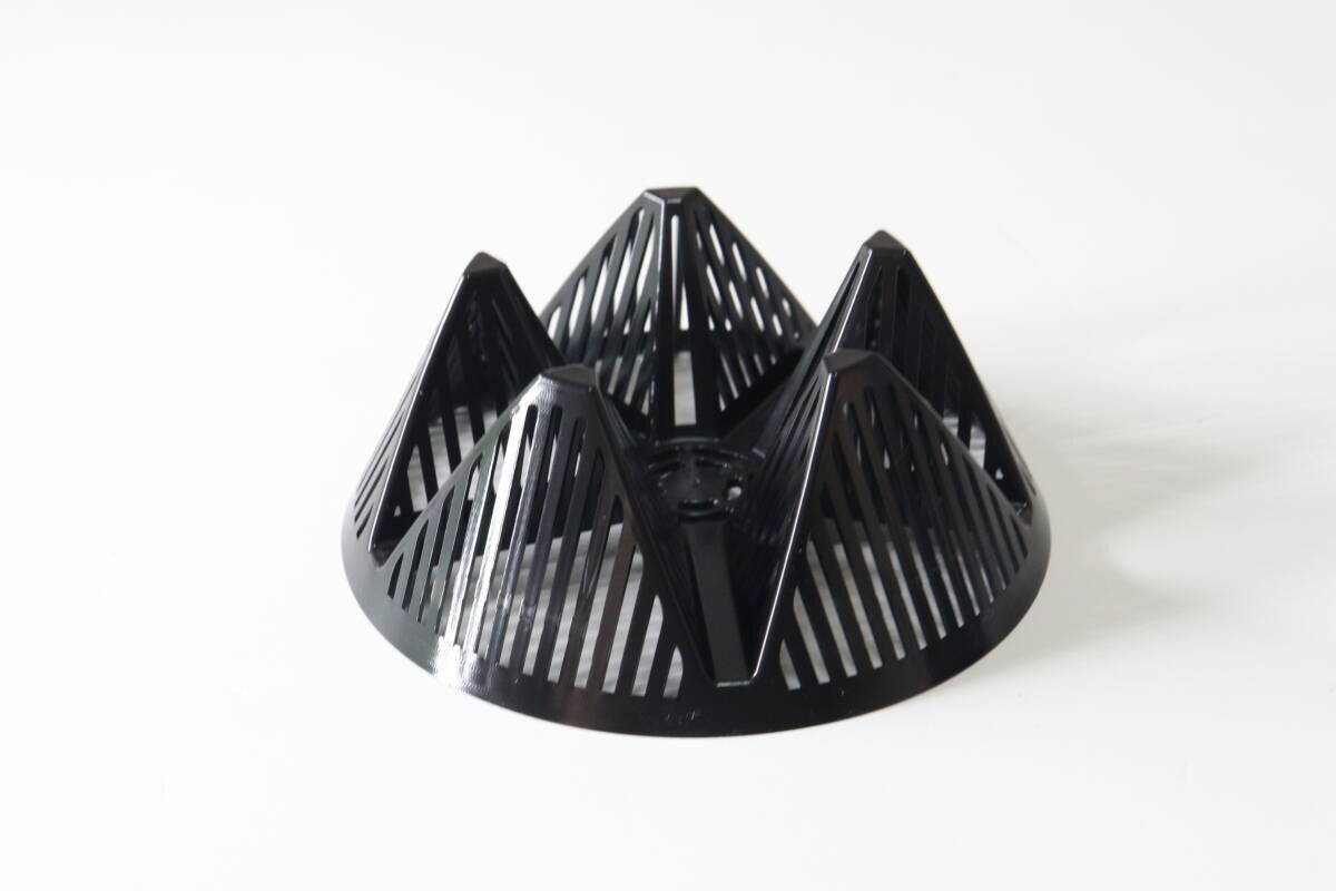 100均の人気アイテムに進化系出たぞ～！「売切れる前に絶対買って」機能的な園芸グッズ