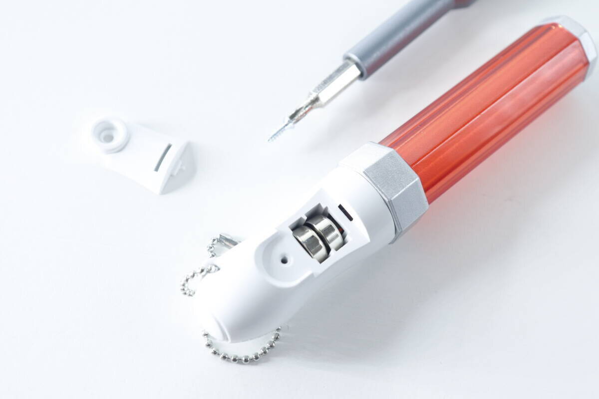 すぐ売り切れちゃいそう！これが100円って本気？！ある層にぶっ刺さるキーホルダー