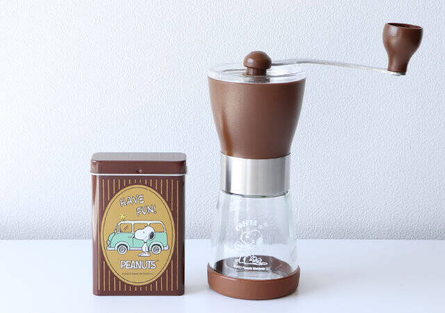 これが付録って…驚きしかない！スヌーピーの「コーヒーミル＆ミニ缶セット」モノマスター5月号