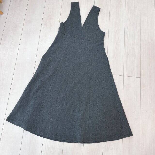 ユニクロで人気のジャンスカ…どう着るのが正解？古見えNGコーデvs今っぽOKコーデ