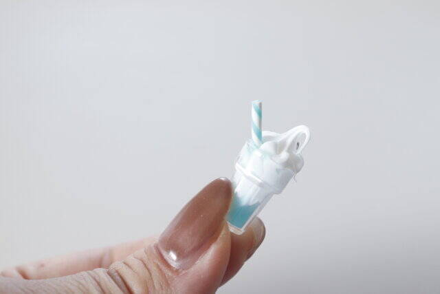 セリアさん100円のクオリティじゃないって…本物そっくりなミニチュアチャーム