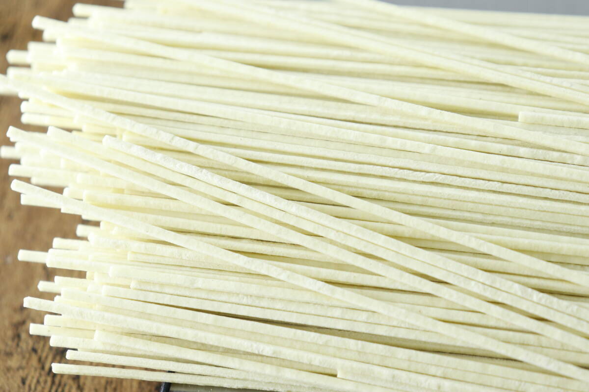 業務スーパーでコレ買って！「この量で418円？！」「味も間違いない♡」コスパ最強の大人気麺