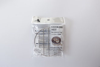 キャンドゥとダイソーの合わせ技！今飛ぶように売れてる…バズリグッズにフィットする便利グッズ