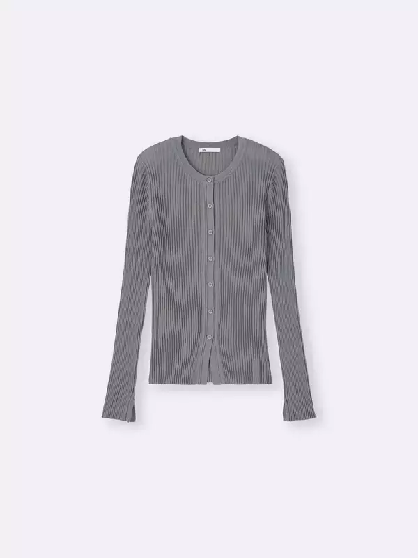 GUカーデが冷房＆紫外線対策に欠かせない！バッグにポイっと入れとけばいつでも羽織れて便利！