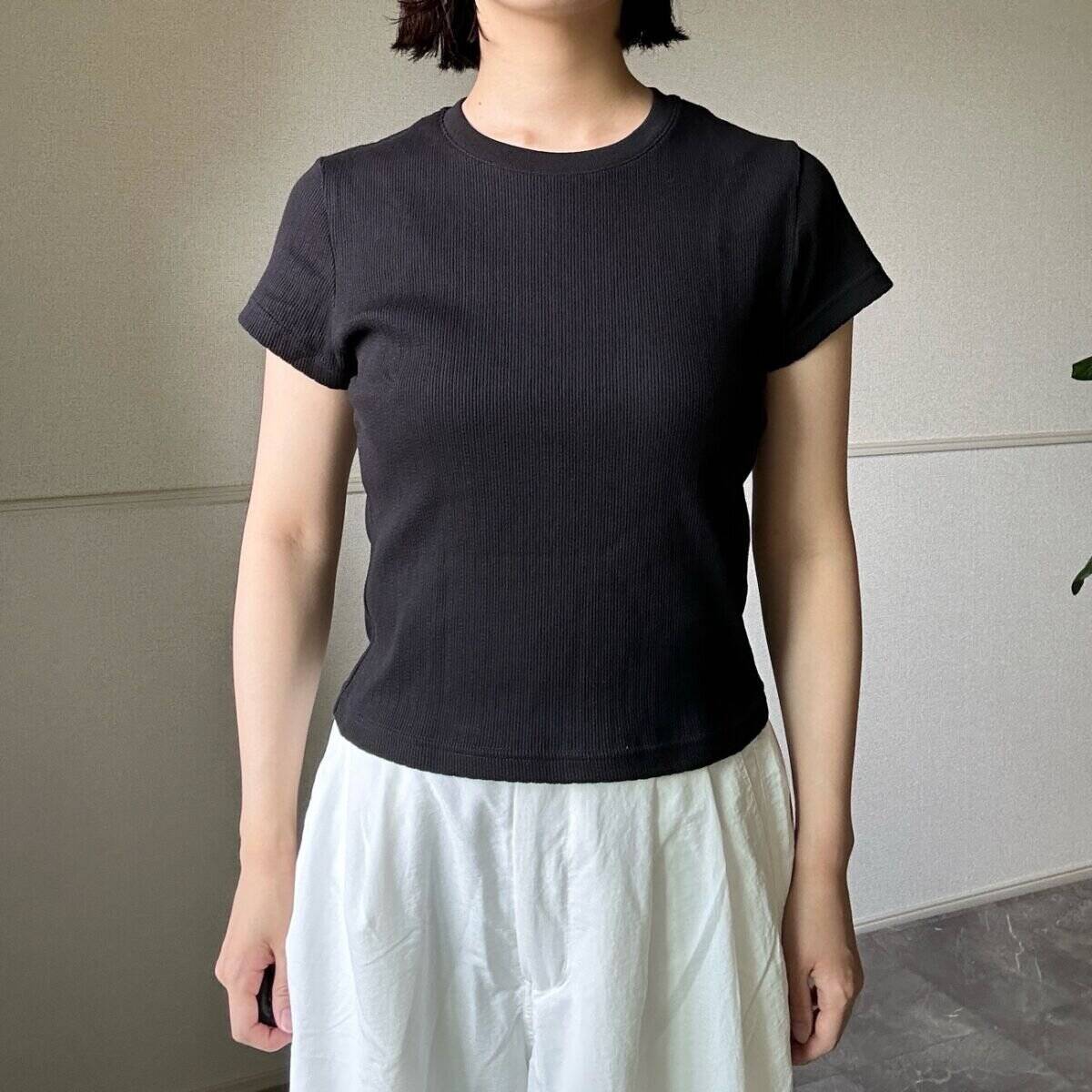 短丈Tは似合わないと思ってた…ユニクロ990円ミニTが大人にちょうどイイ♡