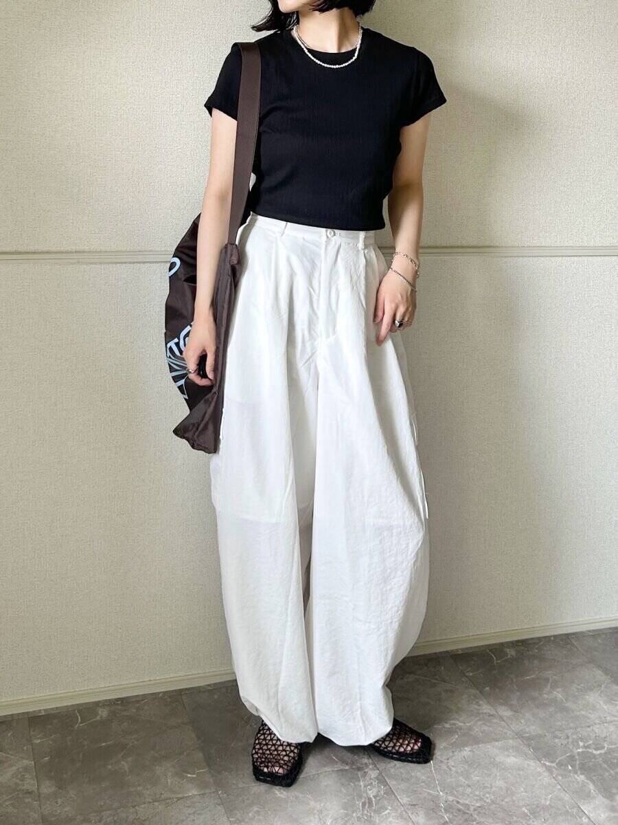 短丈Tは似合わないと思ってた…ユニクロ990円ミニTが大人にちょうどイイ♡