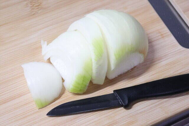 えっ真っ黒…？！ダイソーで良い買い物しちゃった！ちょっと珍しい色のナイフ