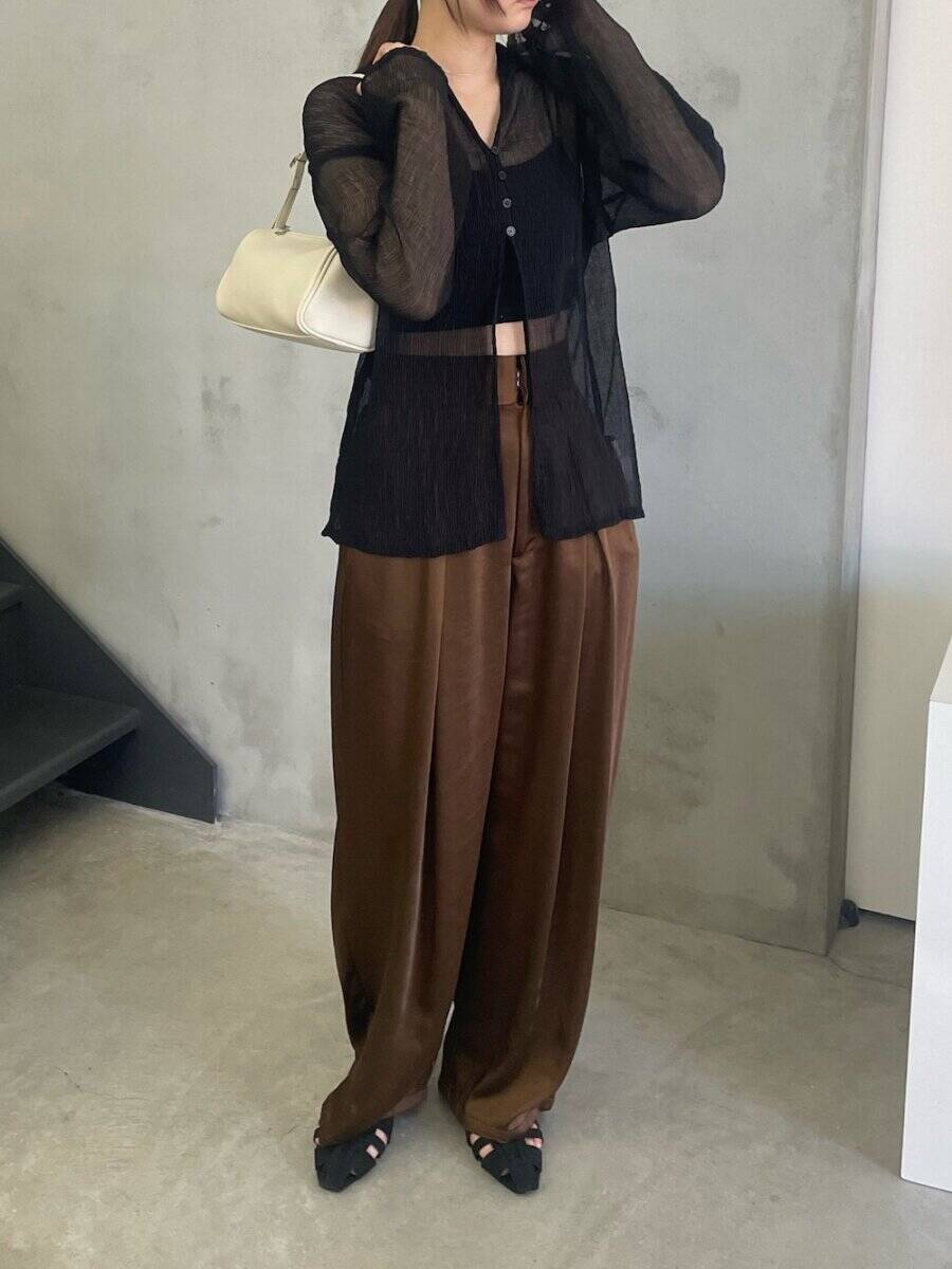 結局「黒ブラウス」が断トツで使える♡上品に着やせが叶う！最旬こなれスタイル5選