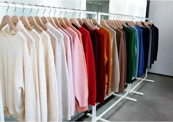 今年のユニクロニットは断然ピンクがオススメ♡大人女子にこそ着て欲しい！秋冬カラーニット