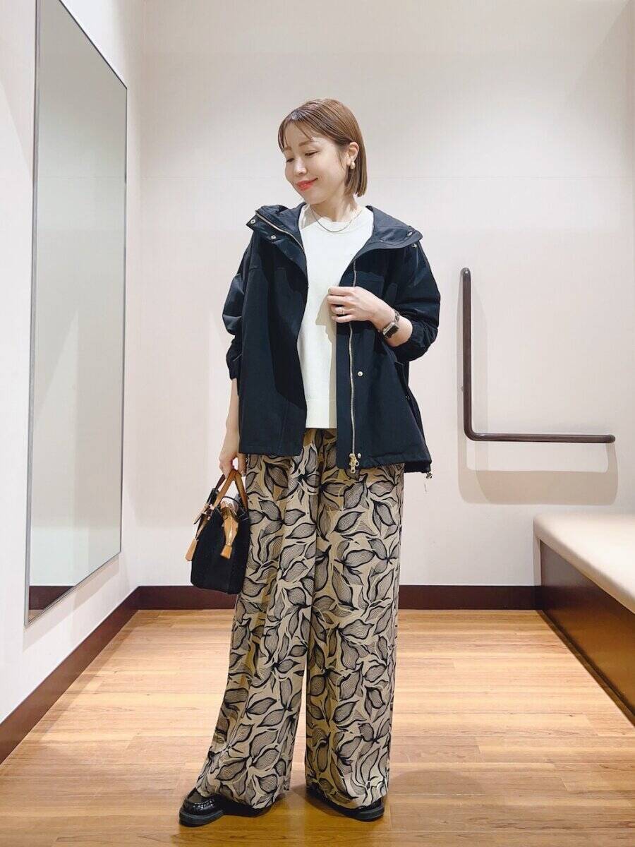 おしゃれな人の軽アウターはマウンテンパーカー！品よくこなれ感アップ♡春の着こなし術