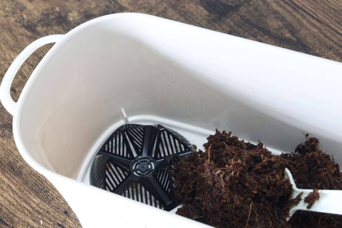 疑ってごめん…「鉢が欠けてるよ～（泣）」って思ったらそういうこと？！100均グッズ