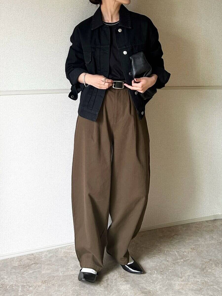 装いがマンネリな日はこれ！ユニクロの黒Tがひと工夫で新鮮♡春の着回し3コーデ！