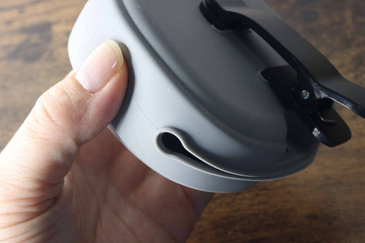 100均にまたバズリそうなの出た！ペット用だけじゃもったいない！お出かけに便利なグッズ