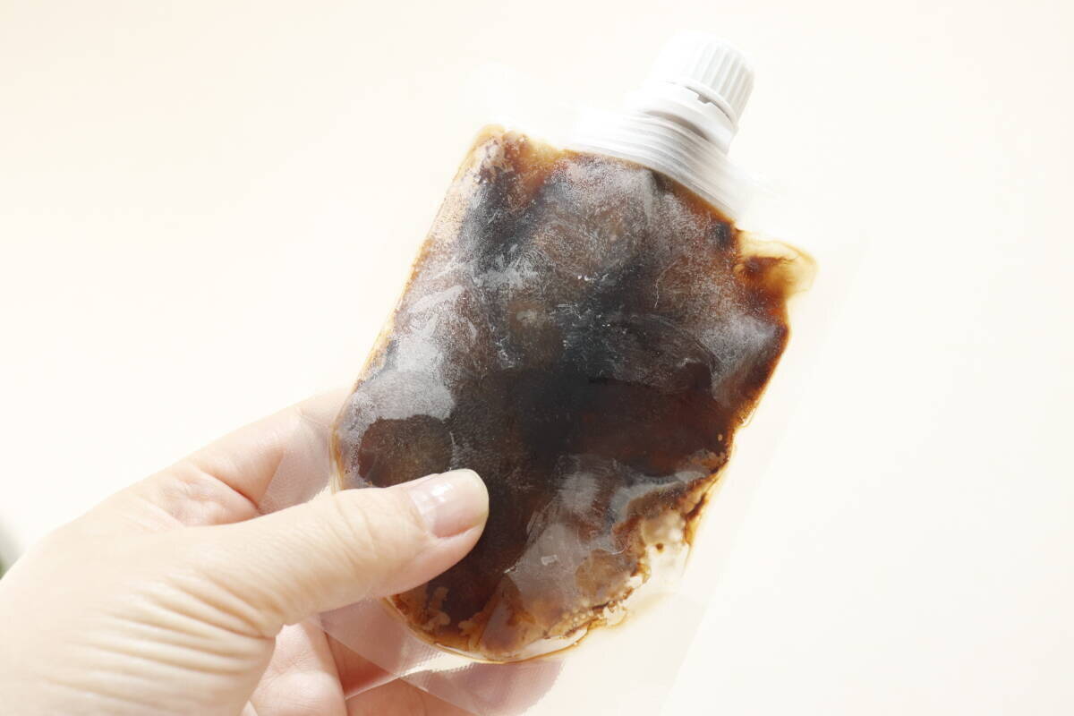 100均のパウチが夏に最強！飲み物を保冷剤に変える！ありそうでなかった便利グッズ
