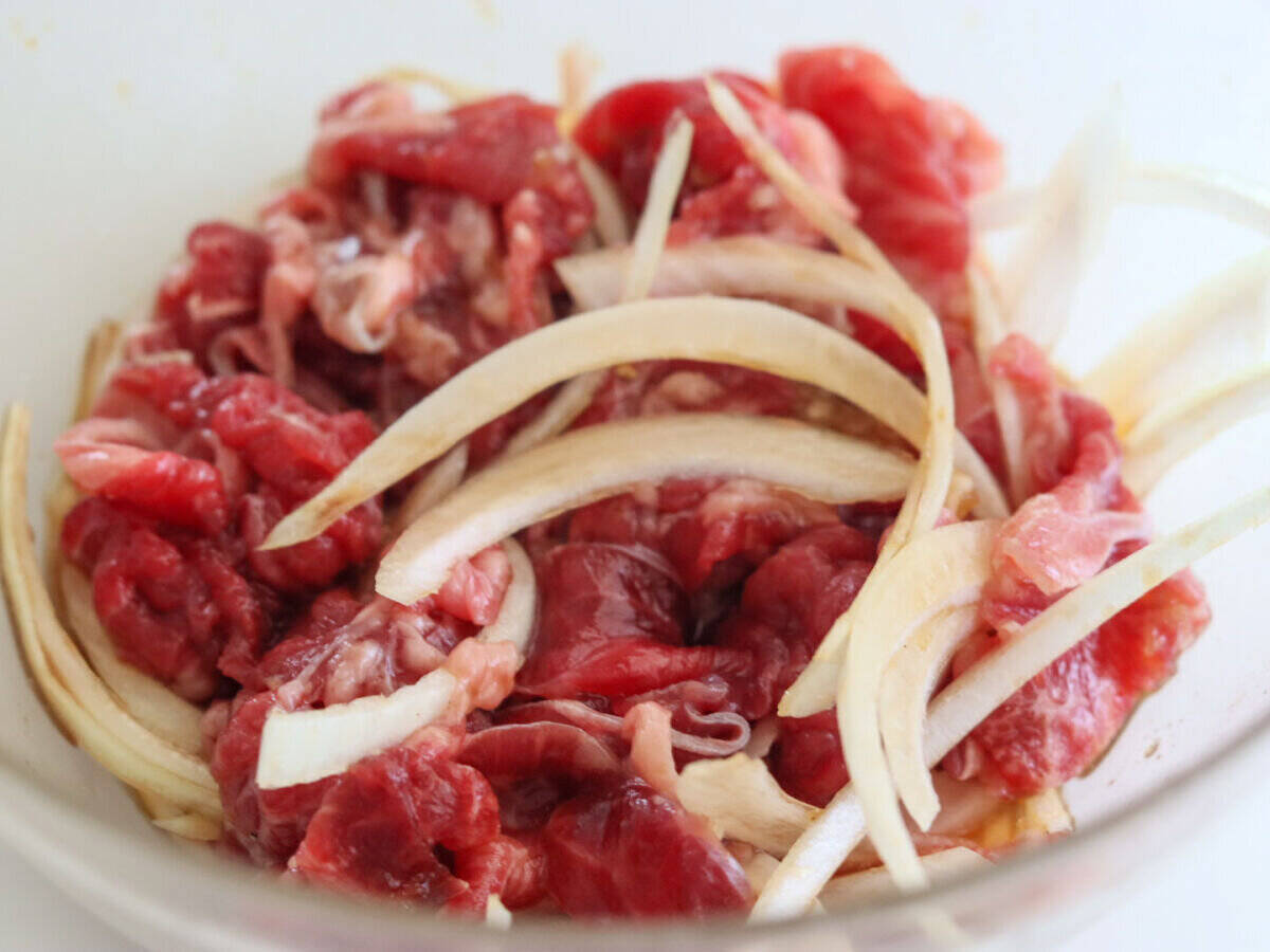 漬けて焼くだけ超簡単！誰でも美味しく作れる！「スタミナ丼」のレシピ