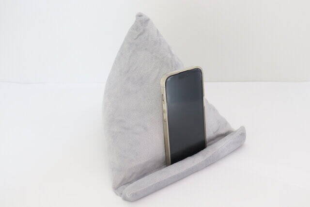 ダイソー姉妹店のコレなんだと思う？2WAYで使えて一石二鳥！ふわふわな便利アイテム