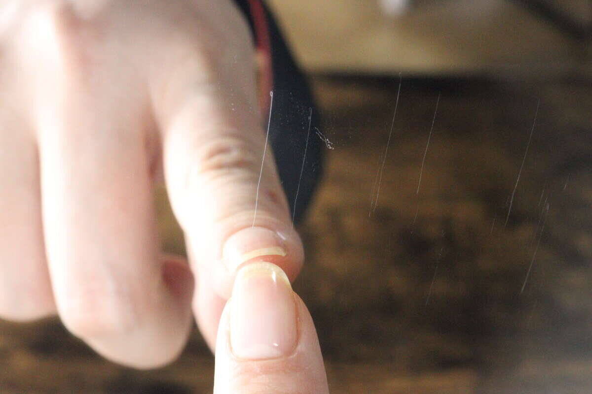 貼れるの？「好きなところで使えるし軽い！」100均のステッカーみたいなミラー