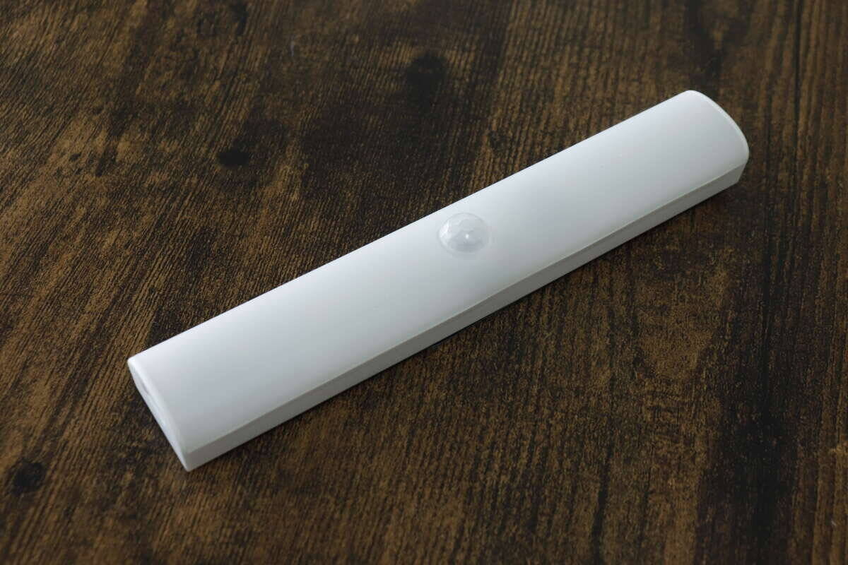 バータイプが大当たり！ちょっとした場所にちょうどいい！使い勝手抜群な100均の電気小物