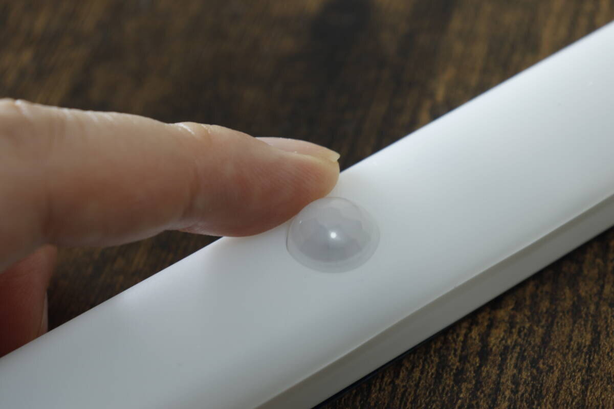 バータイプが大当たり！ちょっとした場所にちょうどいい！使い勝手抜群な100均の電気小物