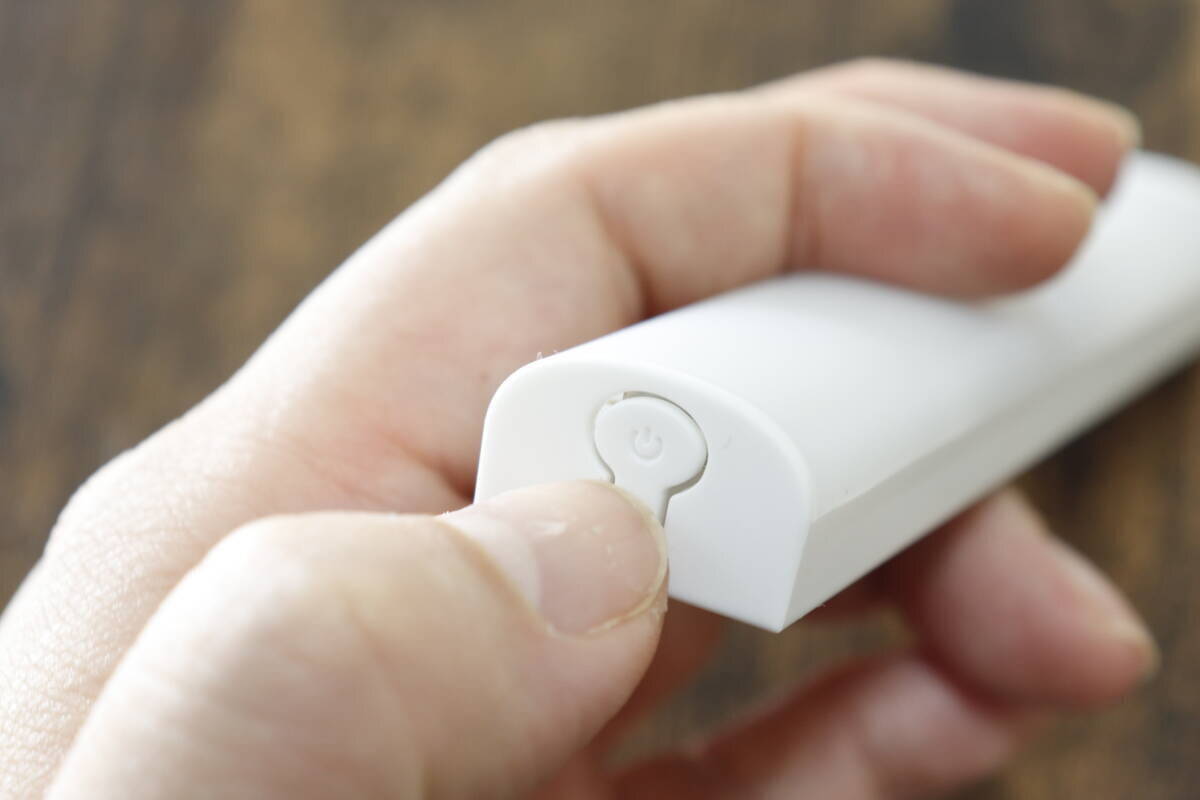 バータイプが大当たり！ちょっとした場所にちょうどいい！使い勝手抜群な100均の電気小物