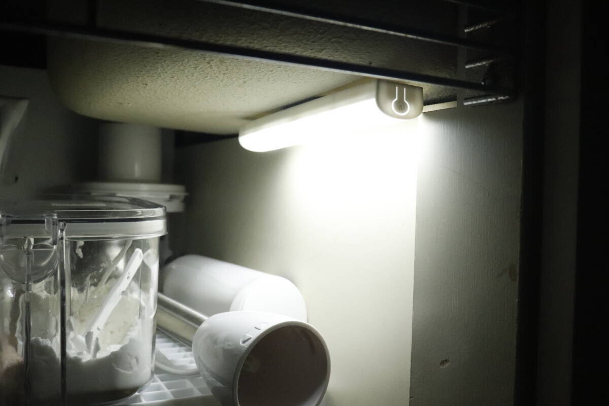 バータイプが大当たり！ちょっとした場所にちょうどいい！使い勝手抜群な100均の電気小物