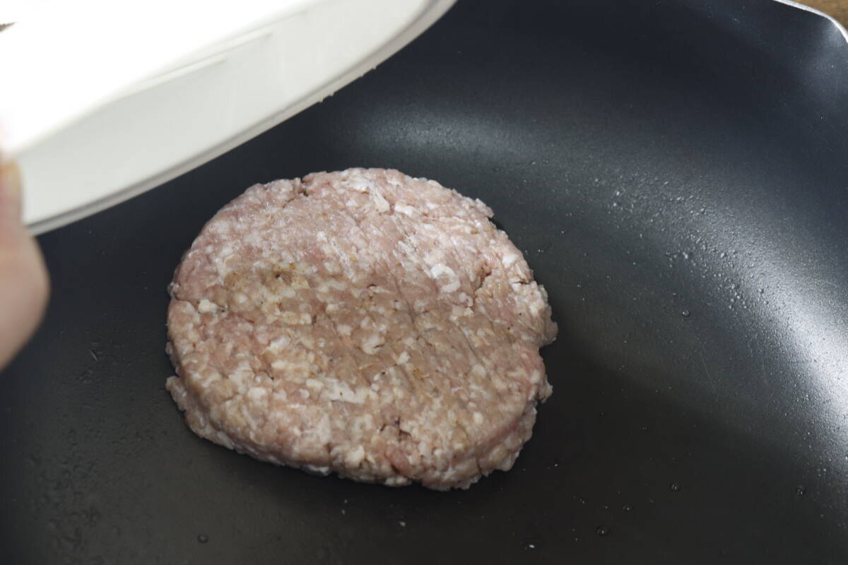 ついに出た！「もう素手には戻れん…」一発でお店みたいに作れる100均キッチングッズ