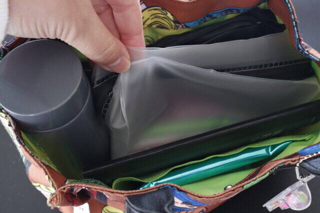 まさかダイソーで出会えるとは…ずっと探し求めてた！無印風のポーチが優秀