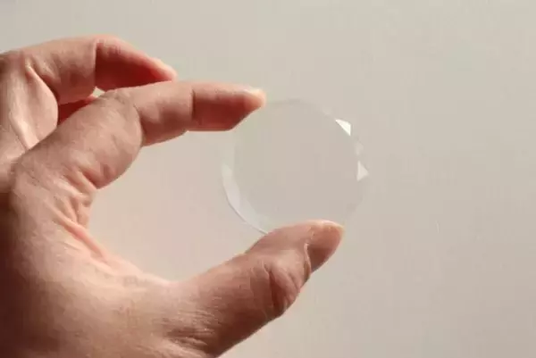 ここ本当に100均！？「もはや専門店レベル！」「100円って信じられん！」本格ネイルグッズ