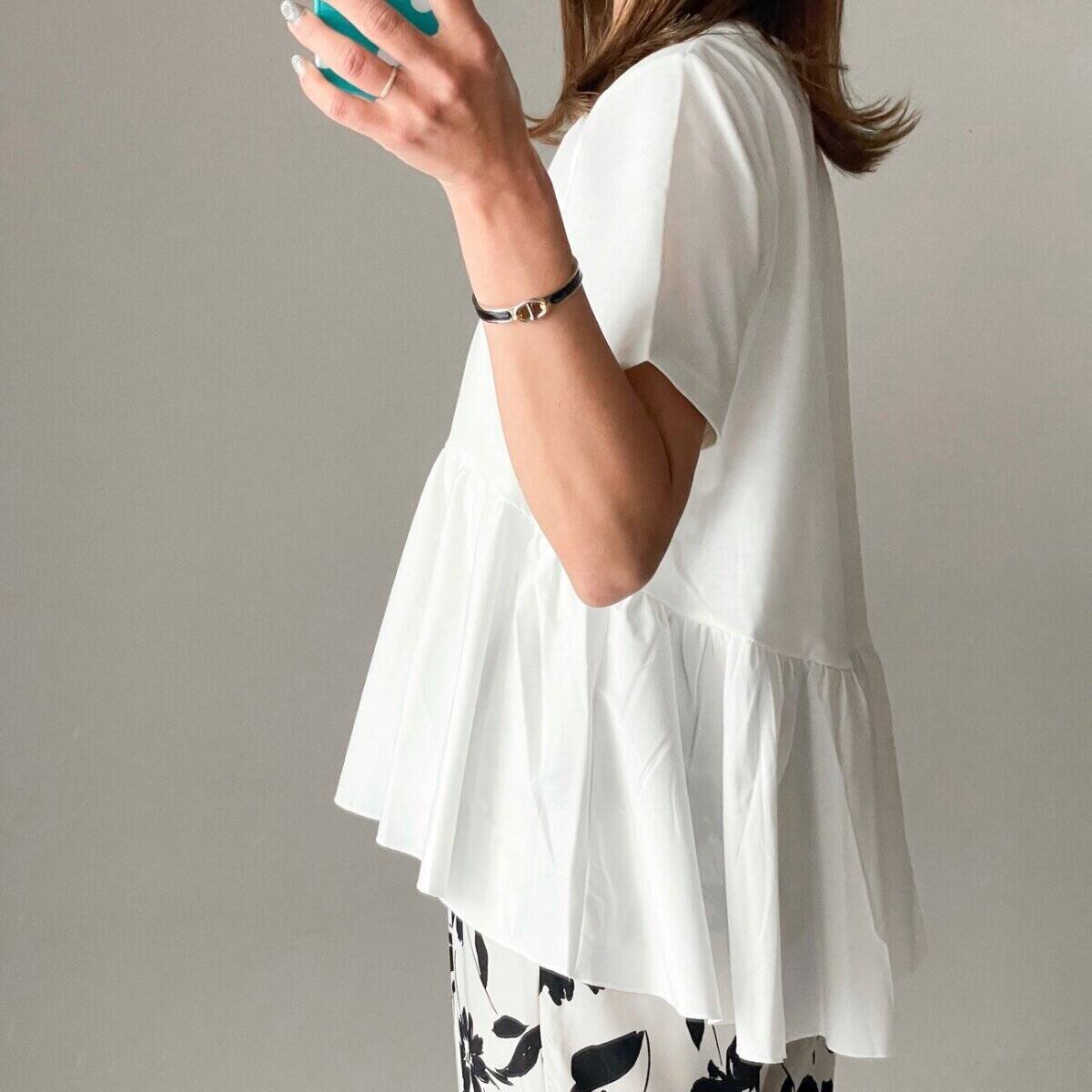 GUって若い子向けでしょ…を覆す！30〜40代にこそ似合うフレアトップスの着こなし術