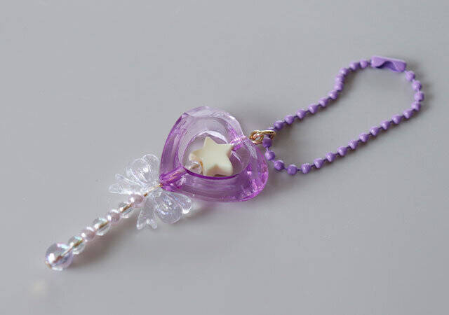 ダイソーで100円って専門店が泣いちゃうよ！難しい工程一切なし♡15分で作れる手芸キット