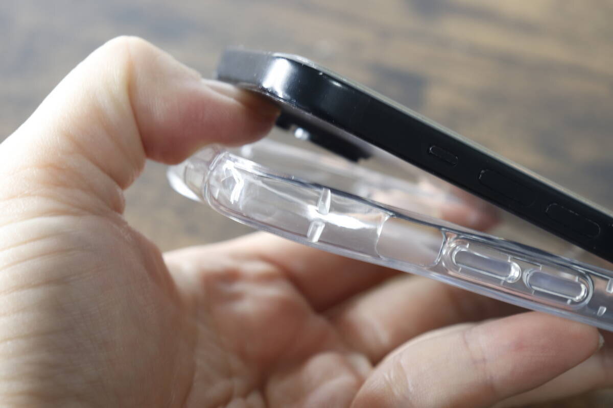 「100均で300円か…」ちょっと高いけど大満足！欲しい機能が全部入りのスマホグッズ
