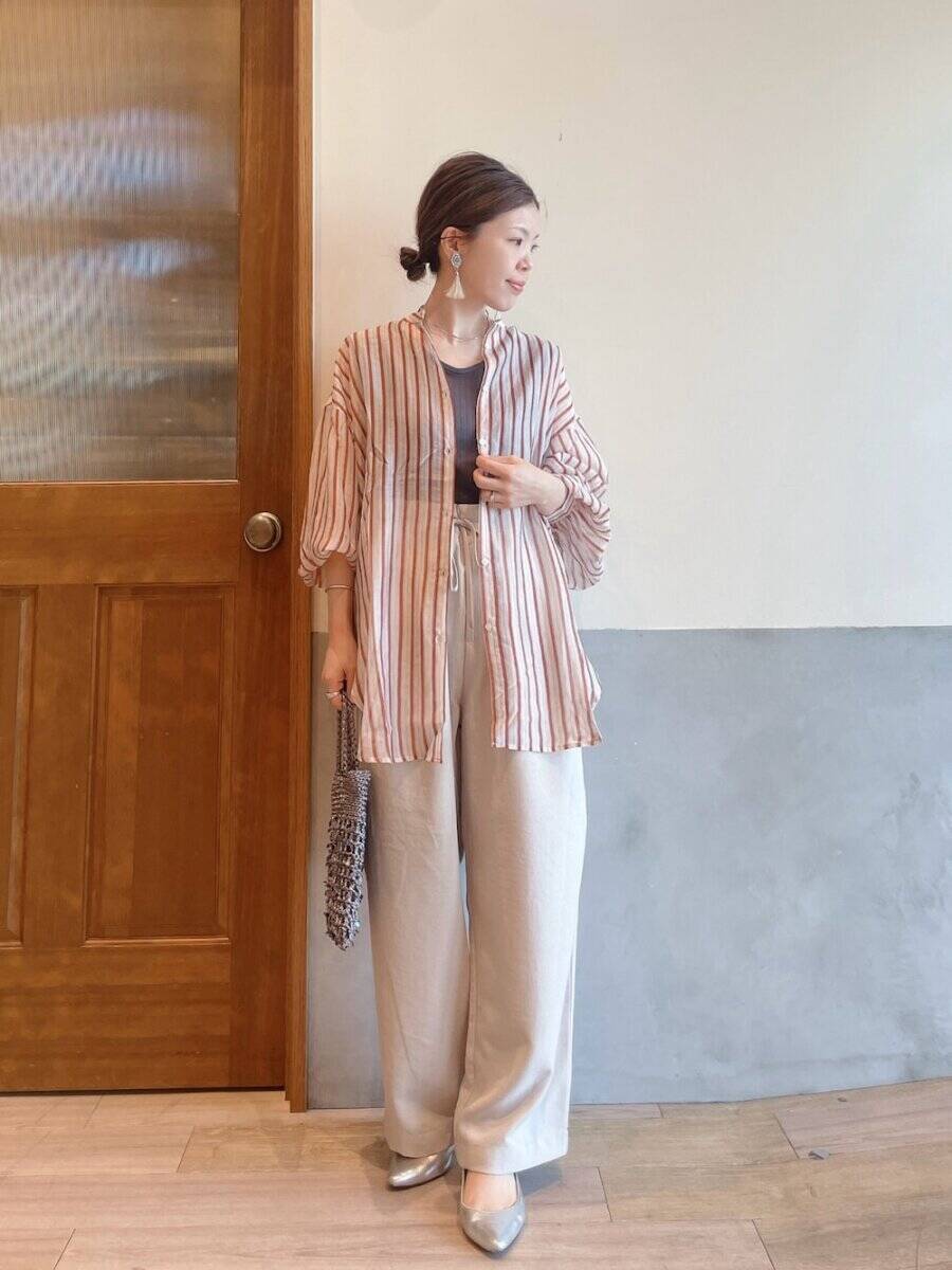 夏の羽織りは「シアーシャツ」が断トツで活躍♡さらっと着るだけで旬顔！大人の爽やかコーデ5選