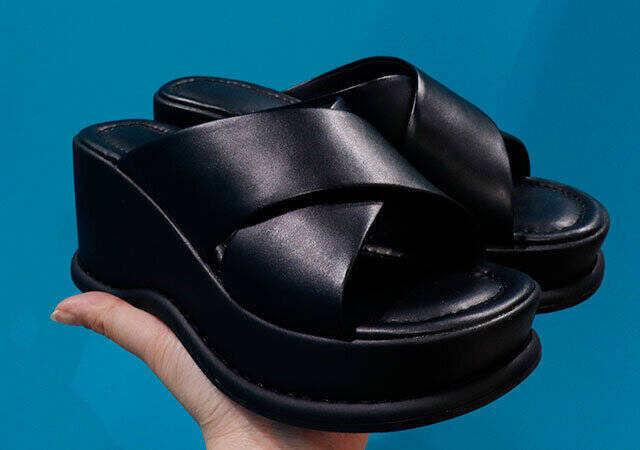 またユニクロで争奪戦の予感…売り切れ続出したあのコラボの新作が出るよ～