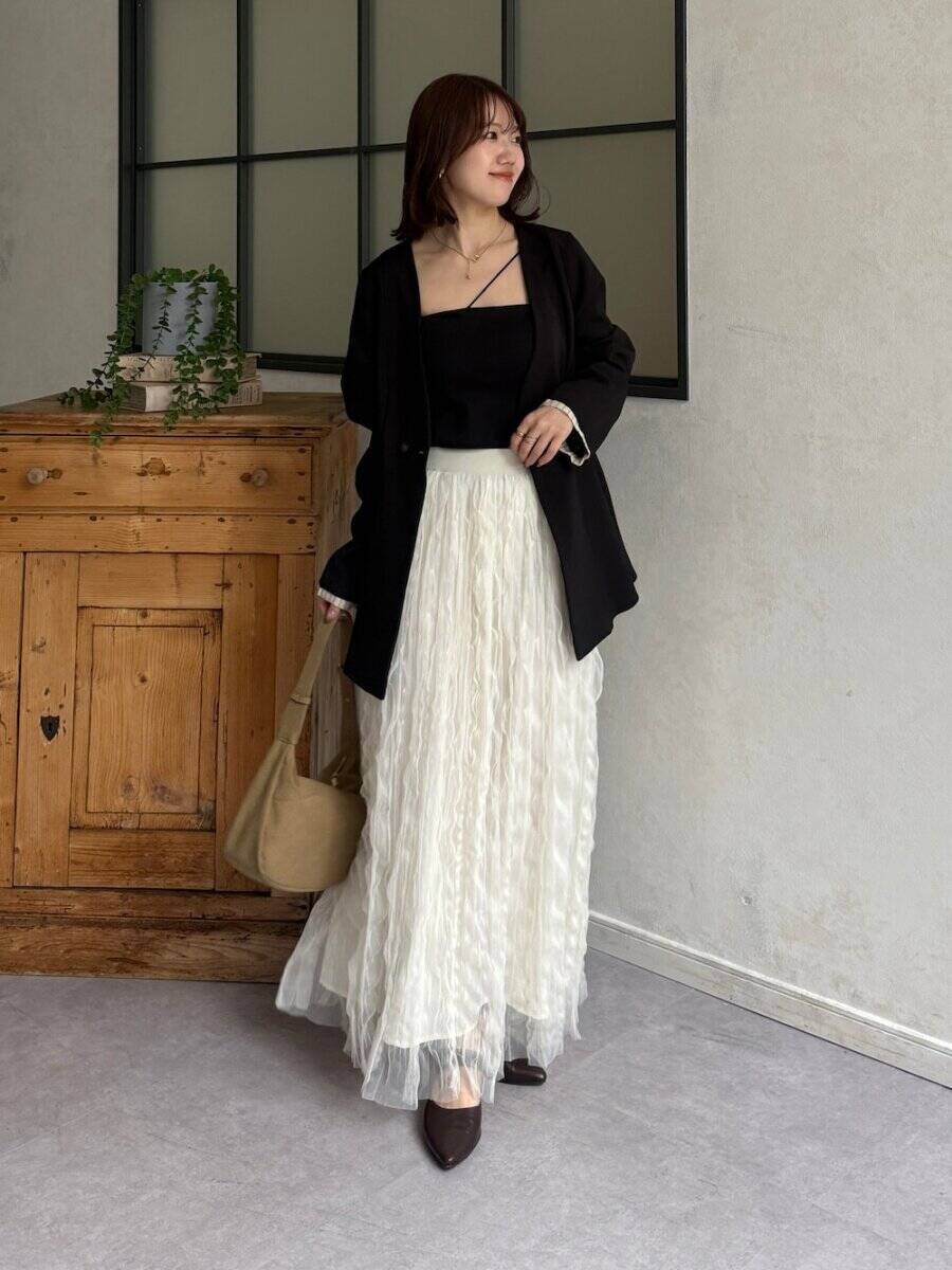 「白スカート」大人の正解バランスはコレ♡今すぐマネしたい！お洒落な人の春コーデ術