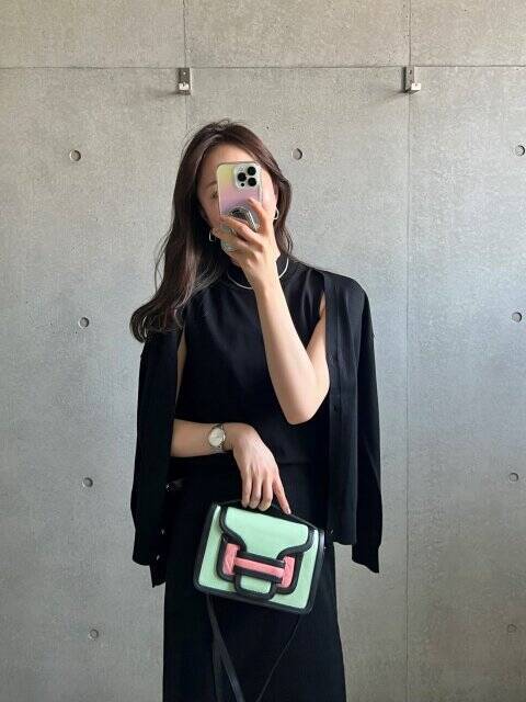 大変…GUで値下げされてるよ～！セットで使えば速攻お洒落♡むしろ今から使える黒アイテム