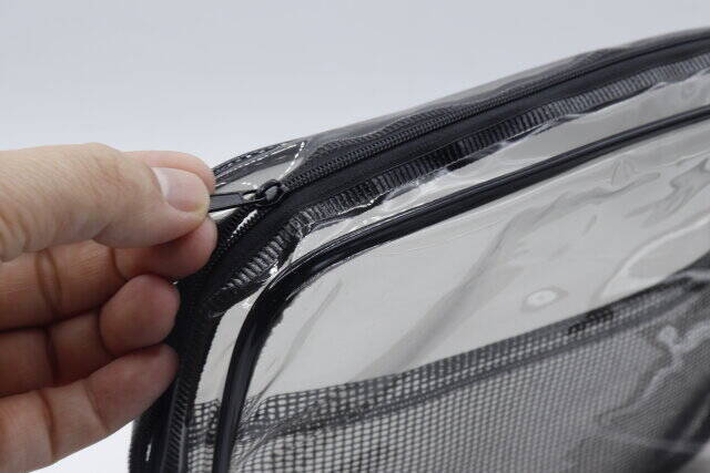 ダイソーで買って損なし！ありそうでなかった内ポケ付のクリアポーチ
