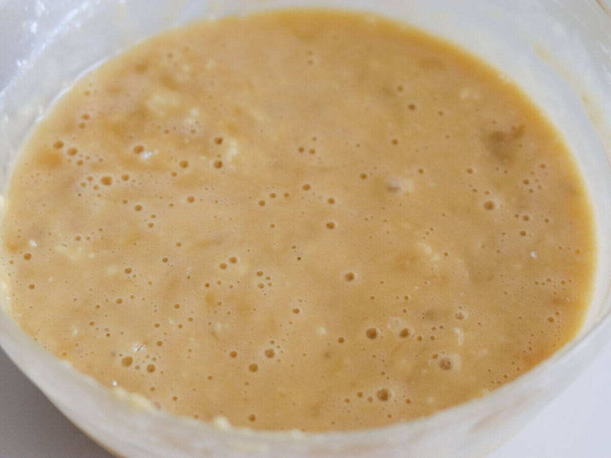 バター不使用なのにしっとりふわふわ！ぐるぐる混ぜるだけ超簡単「バナナケーキ」のレシピ