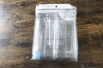 100均でいいの見つけた！飾るだけじゃもったいない！魅せる収納にも使える透明ラック