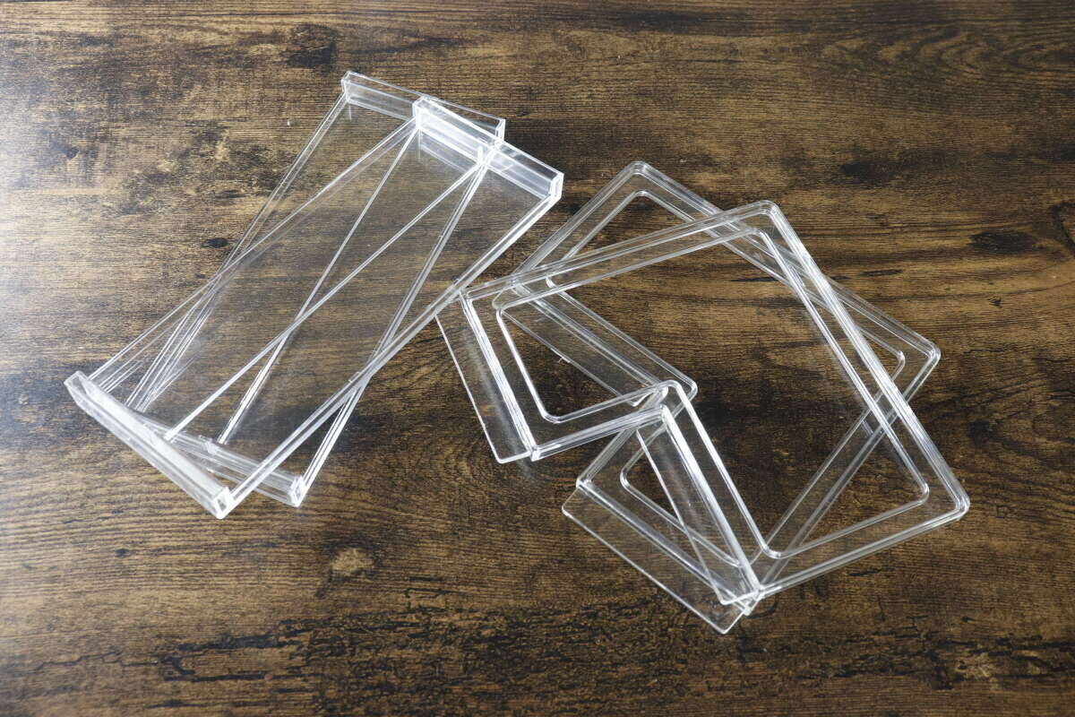 100均でいいの見つけた！飾るだけじゃもったいない！魅せる収納にも使える透明ラック