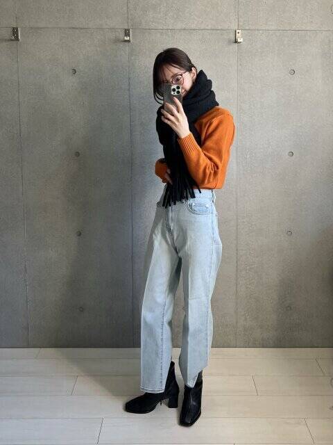 争奪戦がスゴすぎた…！ユニクロの大人気コラボニットを大人が着こなすコーデのポイント