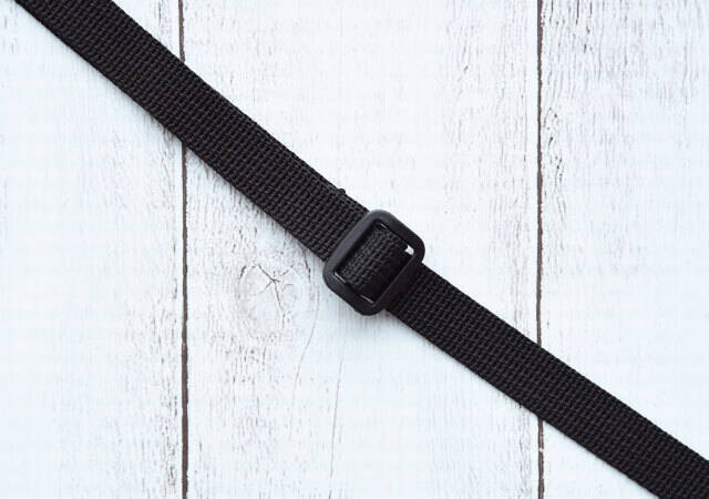 豪華すぎて売り切れ注意！ミッキーのスマホショルダー＆シール付き缶セット付録！ＧＬＯＷ3月号